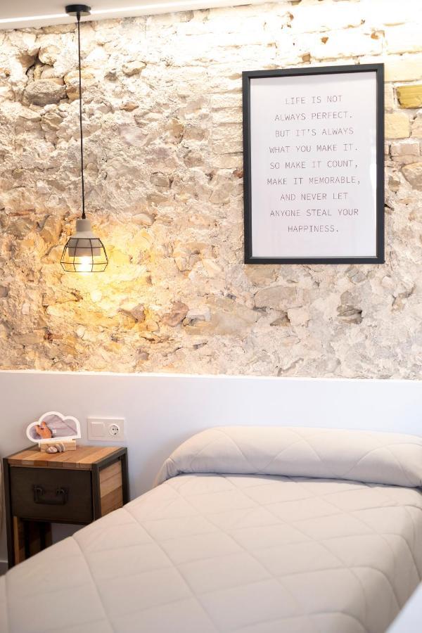 Apartamentos Bocairenthomes, En Pleno Centro De Bocairent, Con Pequena Piscina Y Parking Privado ภายนอก รูปภาพ